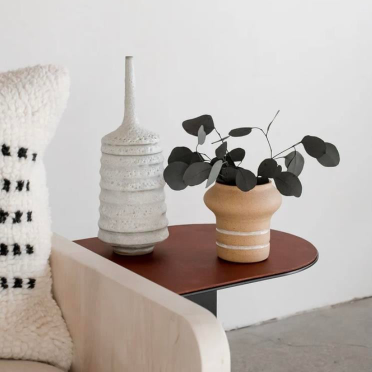 Deri Detaylı Metal Yan Sehpa - Soho 506