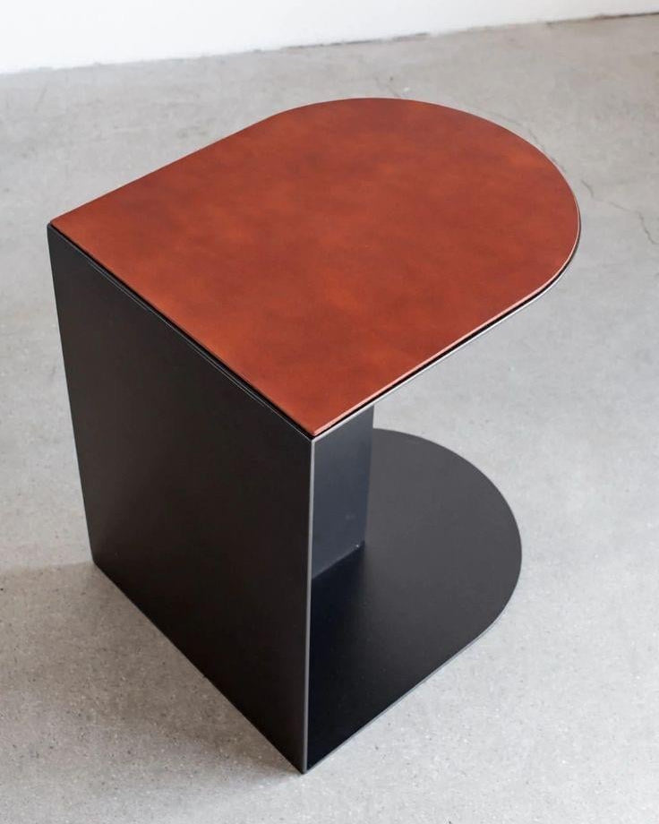 Deri Detaylı Metal Yan Sehpa - Soho 506