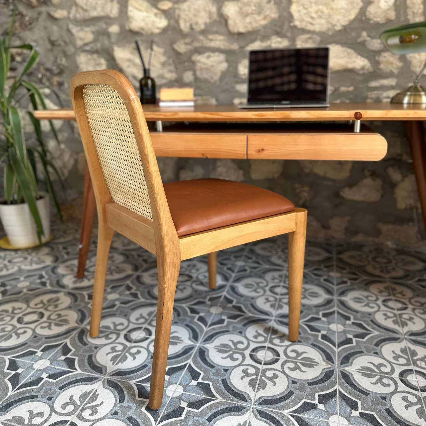 Deri Oturumlu Ahşap Yemek Sandalyesi - Soho 421