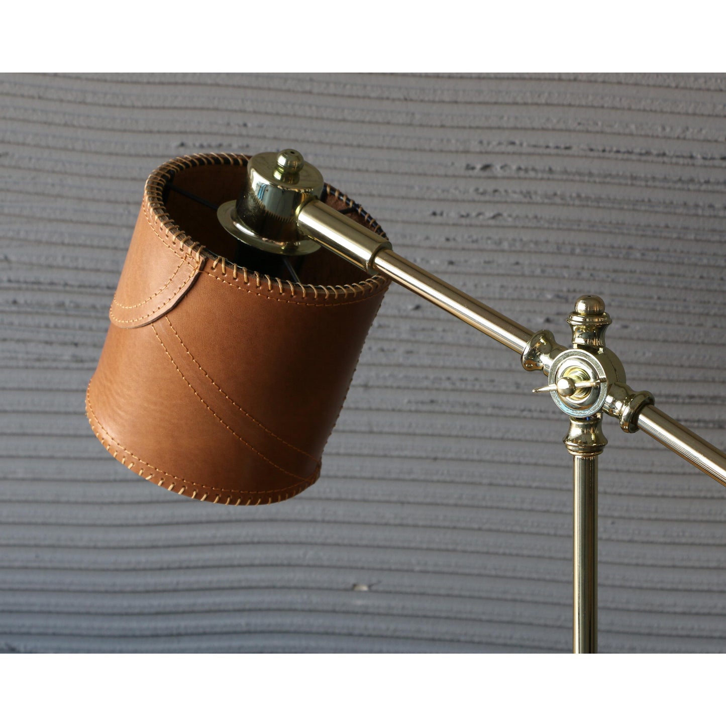 Gerçek Deri Detaylı Masa Lambası - Soho 454