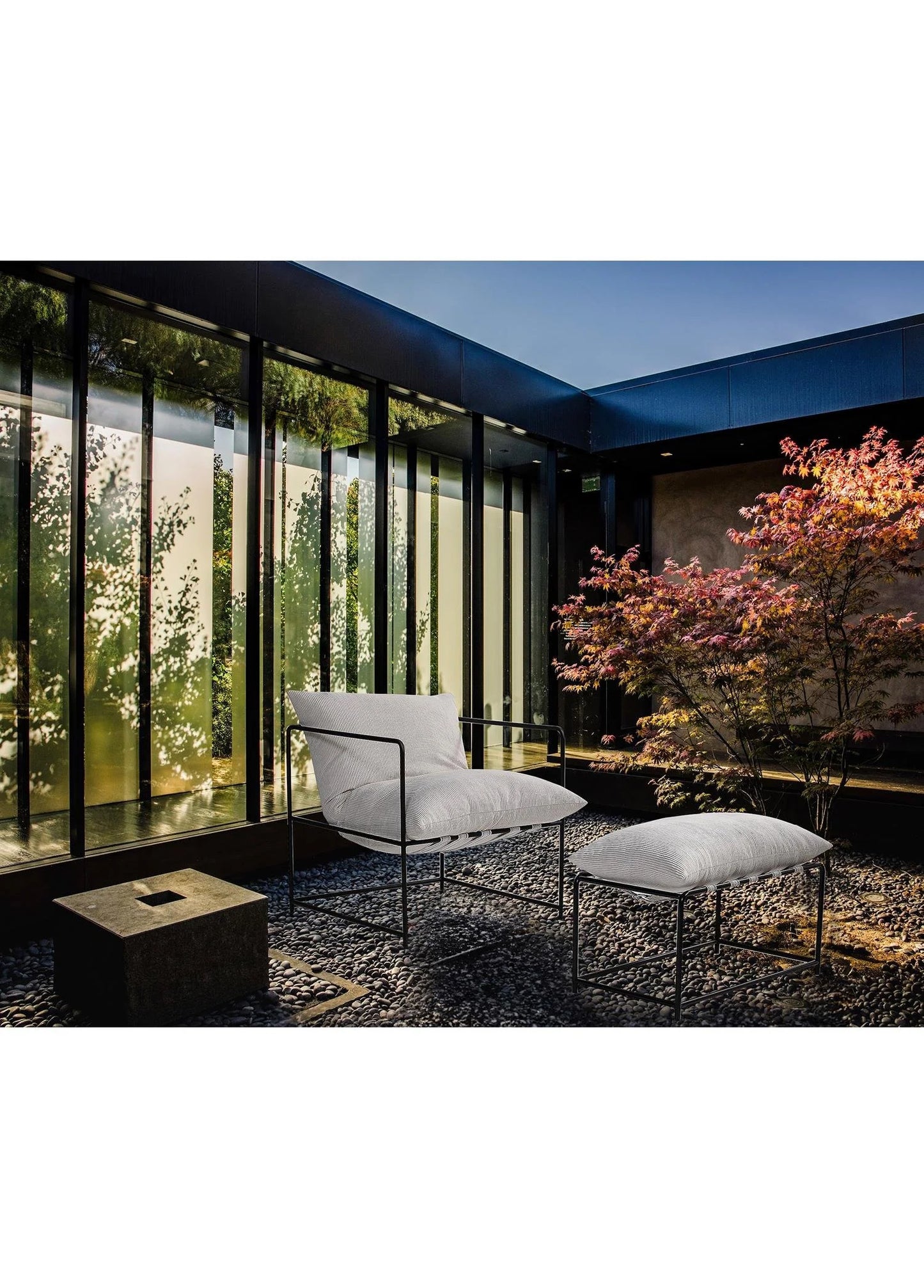 Metal Fitilli Kadife Berjer - Soho 405