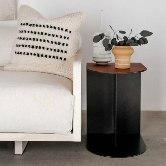 Deri Detaylı Metal Yan Sehpa - Soho 506